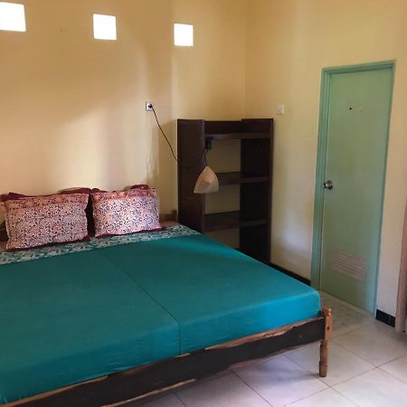 Appartement Harry'S Ocean House Pacitan Extérieur photo