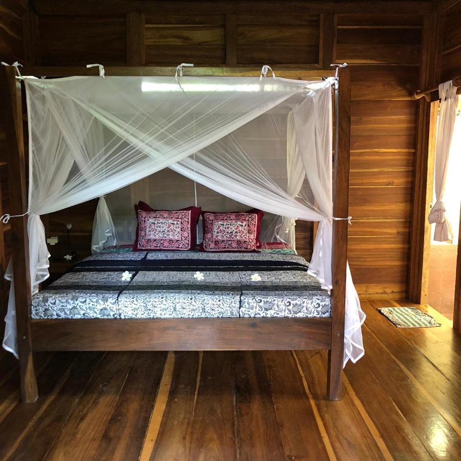 Appartement Harry'S Ocean House Pacitan Extérieur photo