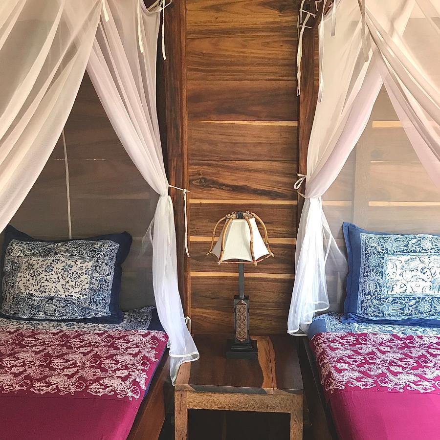 Appartement Harry'S Ocean House Pacitan Extérieur photo