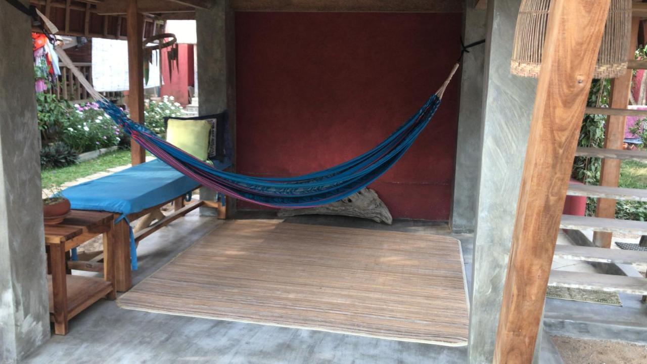 Appartement Harry'S Ocean House Pacitan Extérieur photo