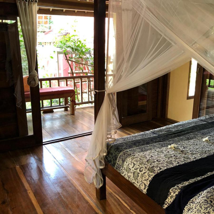 Appartement Harry'S Ocean House Pacitan Extérieur photo