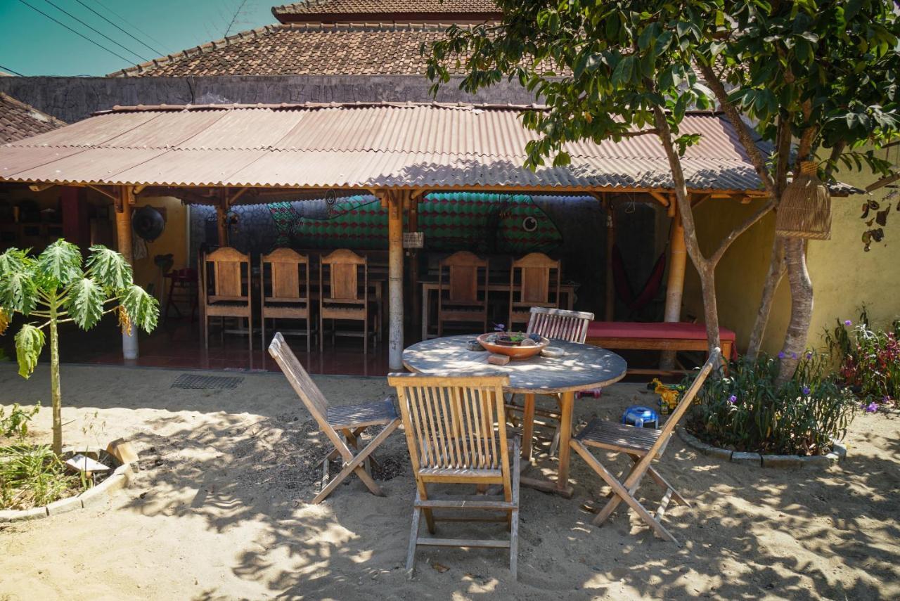 Appartement Harry'S Ocean House Pacitan Extérieur photo