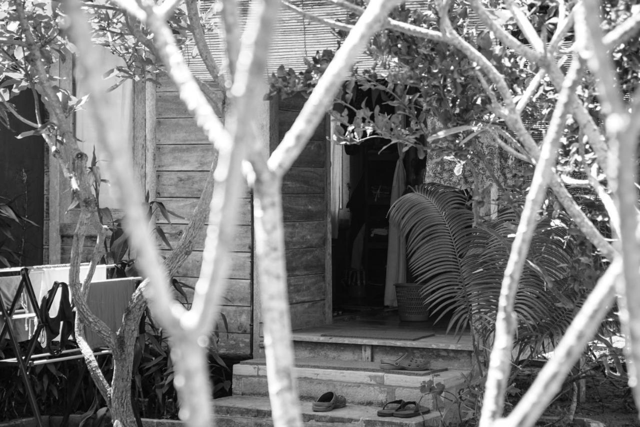 Appartement Harry'S Ocean House Pacitan Extérieur photo