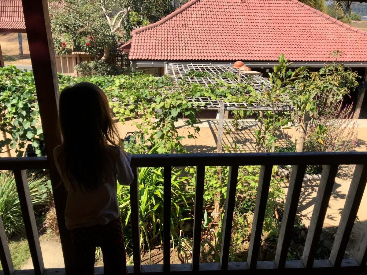 Appartement Harry'S Ocean House Pacitan Extérieur photo